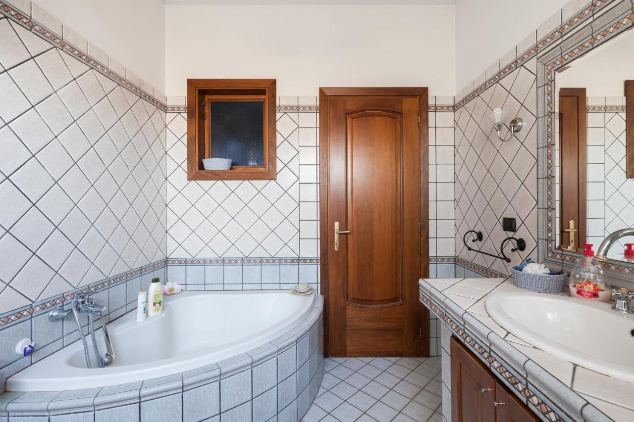 Casa Vacanze Giramondo Fiumicino Ngoại thất bức ảnh